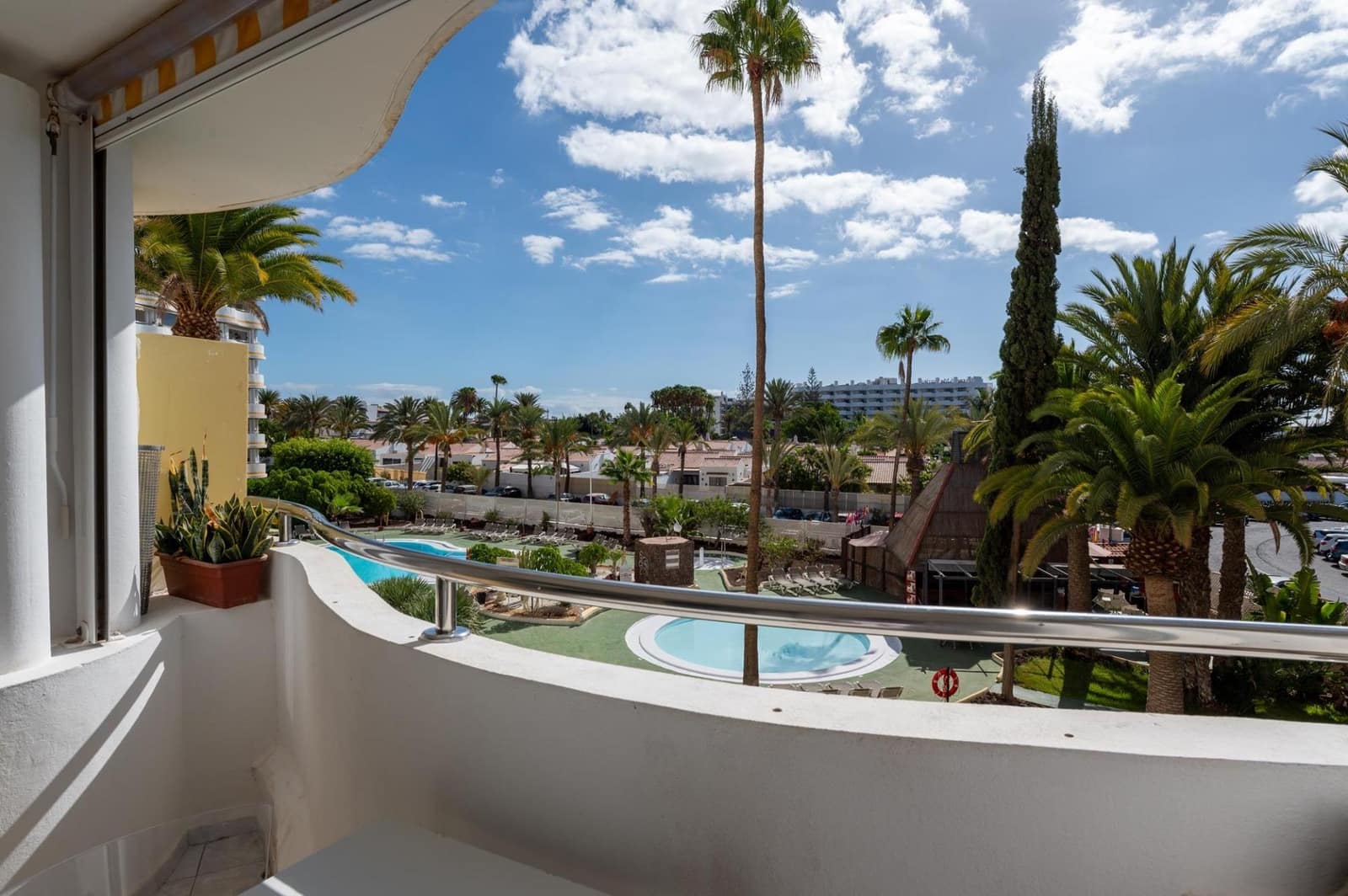 1 soveværelse Lejlighed til salg i Playa del Ingles med swimmingpool - € 195.000 (Ref: 9276347)