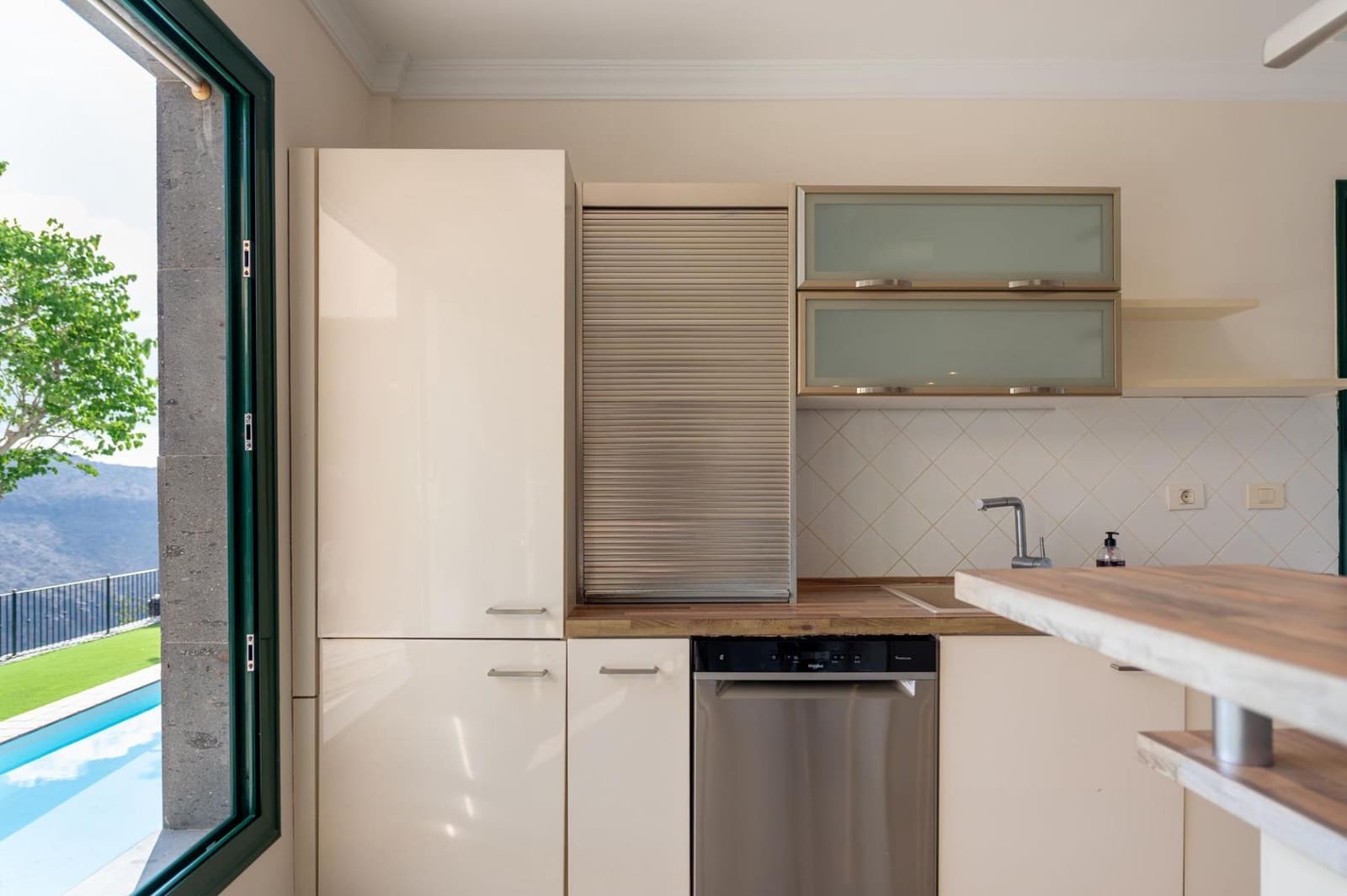 3 makuuhuone Huvila myytävänä paikassa San Bartolome de Tirajana mukana uima-altaan 
autotalli - 949 000 € (Ref: 9367520)