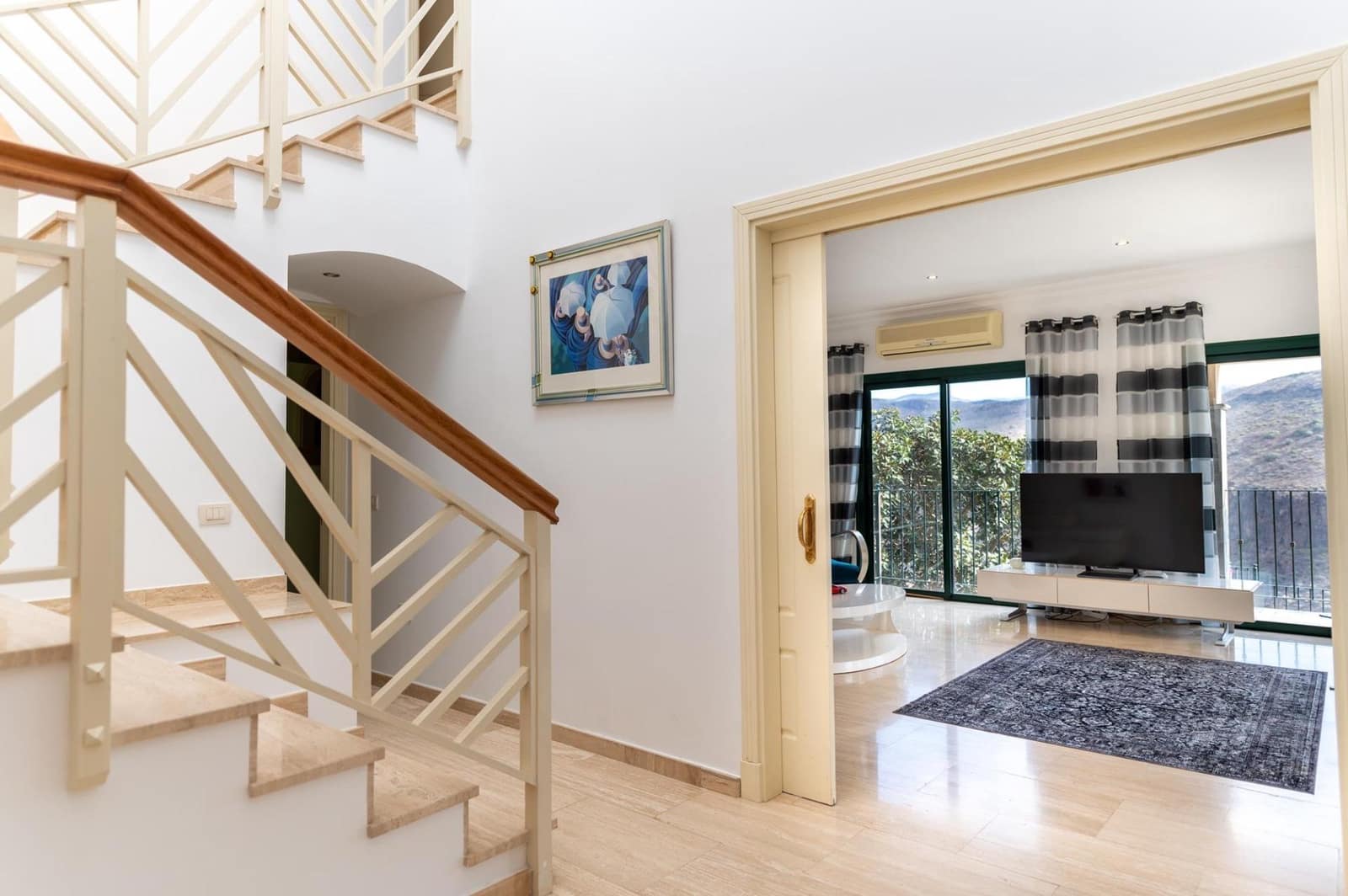 3 makuuhuone Huvila myytävänä paikassa San Bartolome de Tirajana mukana uima-altaan 
autotalli - 949 000 € (Ref: 9367520)