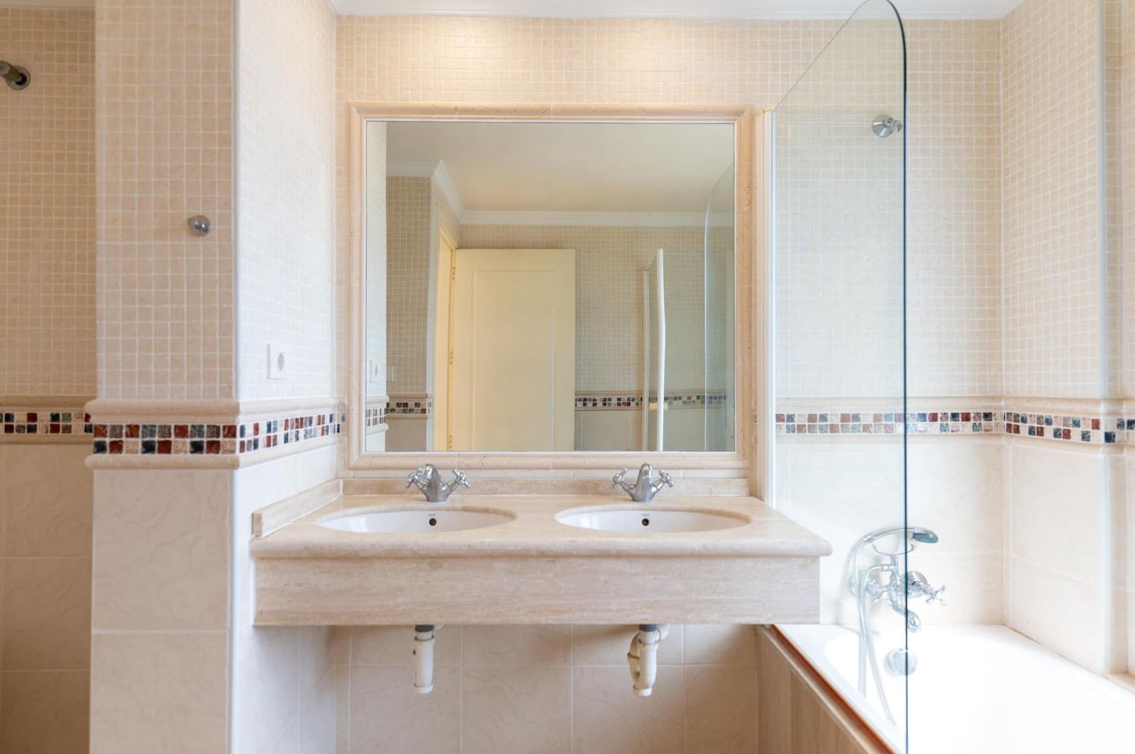 3 makuuhuone Huvila myytävänä paikassa San Bartolome de Tirajana mukana uima-altaan 
autotalli - 949 000 € (Ref: 9367520)