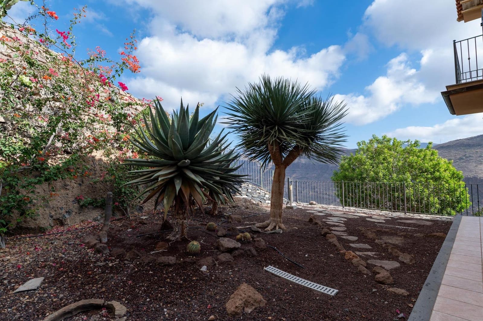 3 makuuhuone Huvila myytävänä paikassa San Bartolome de Tirajana mukana uima-altaan 
autotalli - 949 000 € (Ref: 9367520)