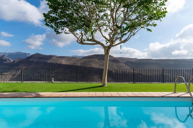 3 soveværelse Villa til salg i San Bartolomé de Tirajana med swimmingpool garage - € 949.000 (Ref: 9367520)