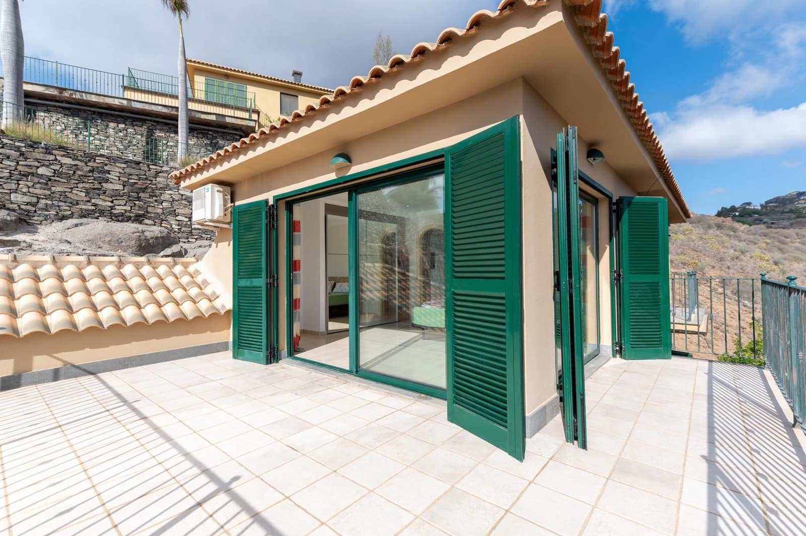 3 makuuhuone Huvila myytävänä paikassa San Bartolome de Tirajana mukana uima-altaan 
autotalli - 949 000 € (Ref: 9367520)