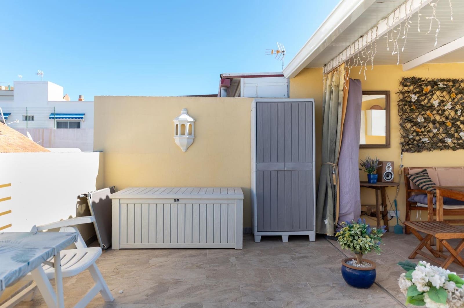 3 bedroom Apartment for sale in San Bartolome de Tirajana - € 440,000 (Ref: 9387929)