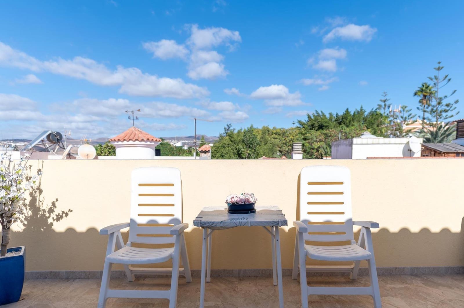 3 bedroom Apartment for sale in San Bartolome de Tirajana - € 440,000 (Ref: 9387929)