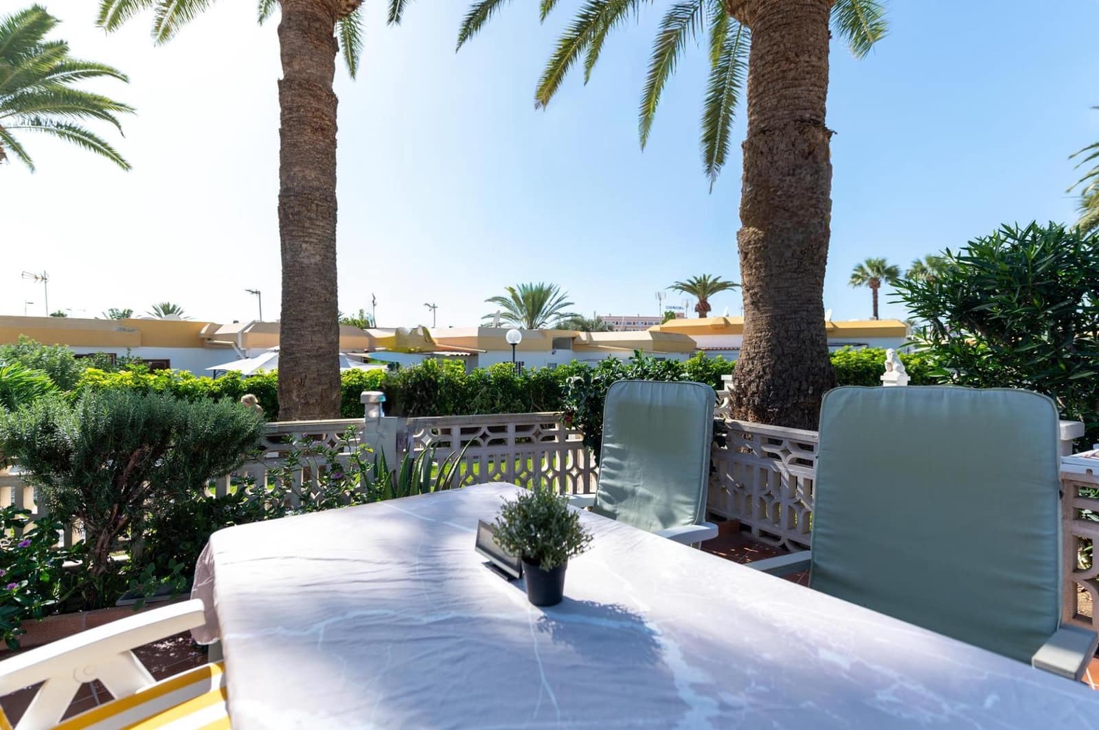 2 soverom Bungalow til salgs i Playa del Ingles med svømmebasseng - € 350 000 (Ref: 9433432)