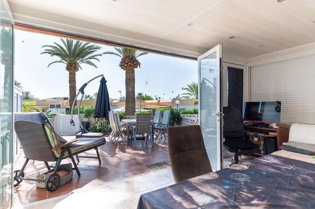 2 bedroom Bungalow for sale in Playa del Inglés, San Bartolomé de Tirajana with pool - € 350,000 (Ref: 9433432)