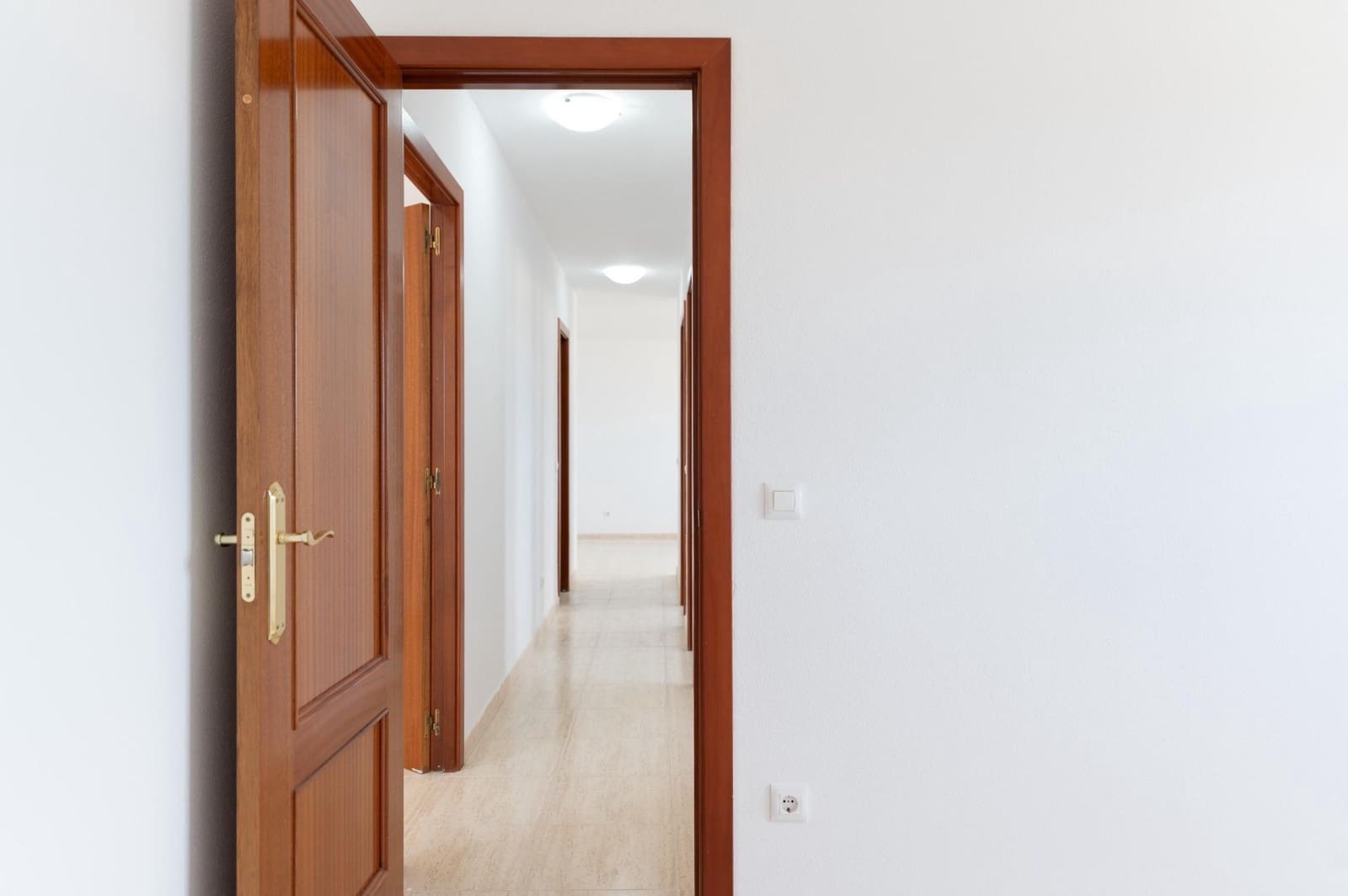 4 bedroom Flat for sale in San Bartolome de Tirajana - € 298,000 (Ref: 9483528)