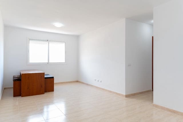 4 makuuhuone Asunto myytävänä paikassa San Bartolomé de Tirajana - 298 000 € (Ref: 9483528)