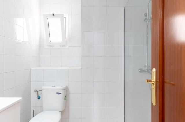 4 makuuhuone Asunto myytävänä paikassa San Bartolomé de Tirajana - 298 000 € (Ref: 9483528)