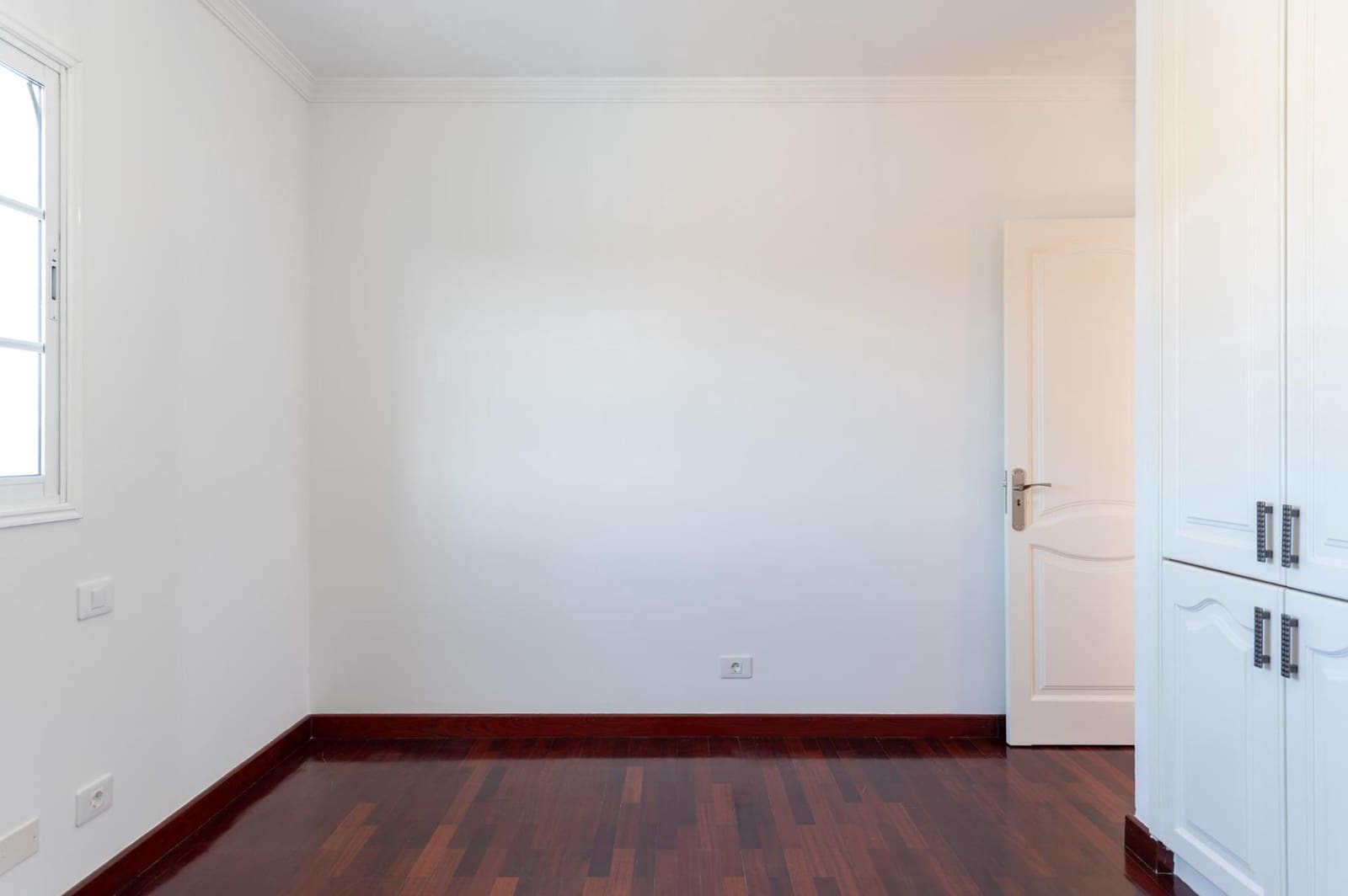 3 bedroom Apartment for rent in San Bartolome de Tirajana with garage - € 1,800 (Ref: 9494653)