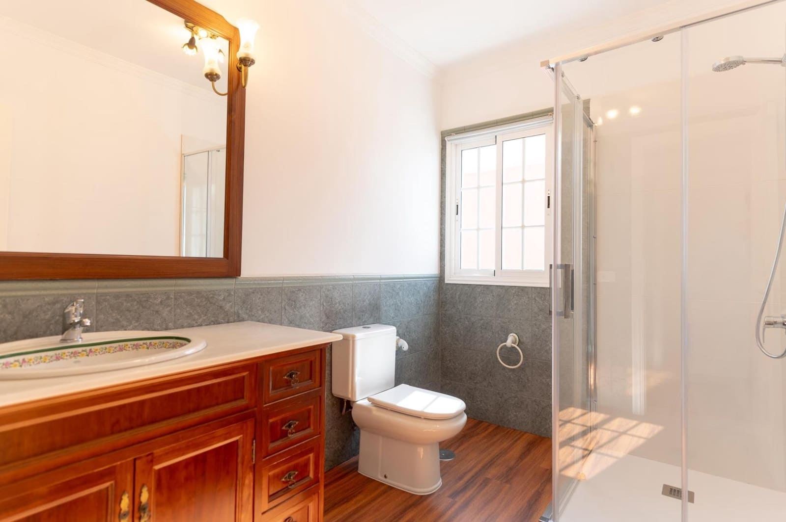 3 bedroom Apartment for rent in San Bartolome de Tirajana with garage - € 1,800 (Ref: 9494653)