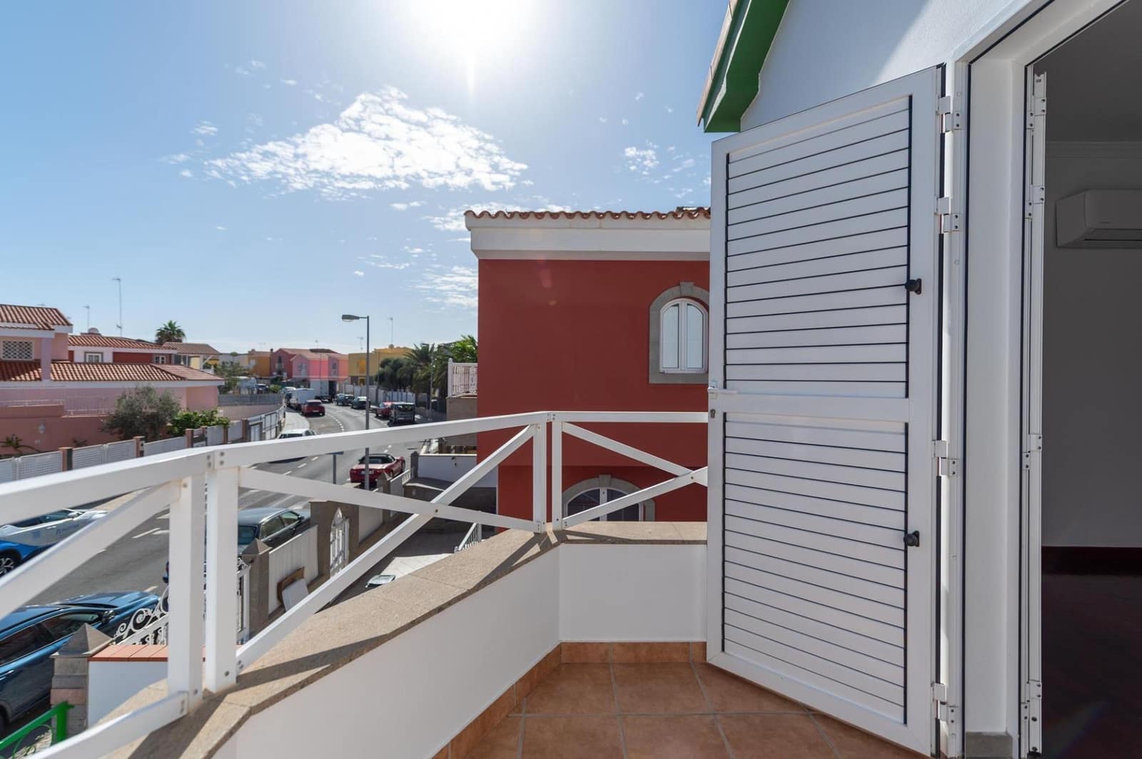 3 bedroom Apartment for rent in San Bartolome de Tirajana with garage - € 1,800 (Ref: 9494653)