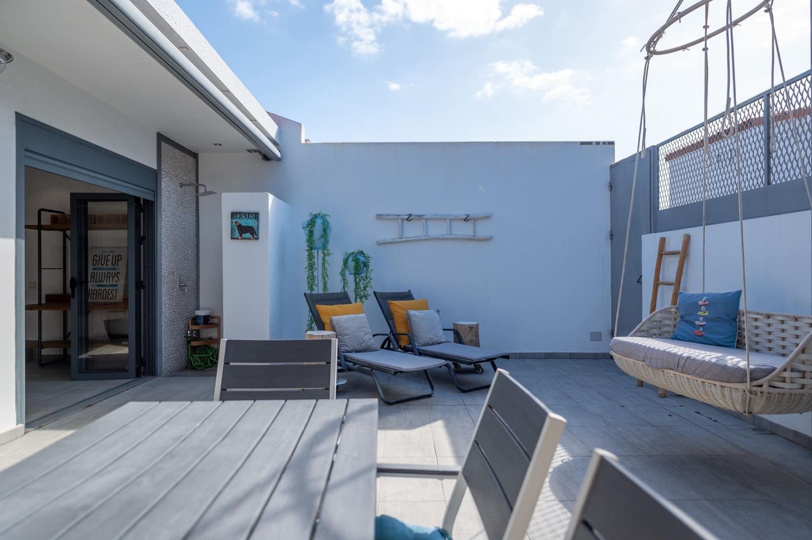 4 bedroom Bungalow for sale in Maspalomas with pool - € 689,000 (Ref: 9551518)