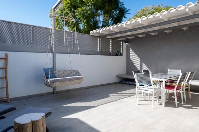 4 bedroom Bungalow for sale in Maspalomas, San Bartolomé de Tirajana with pool - € 689,000 (Ref: 9551518)