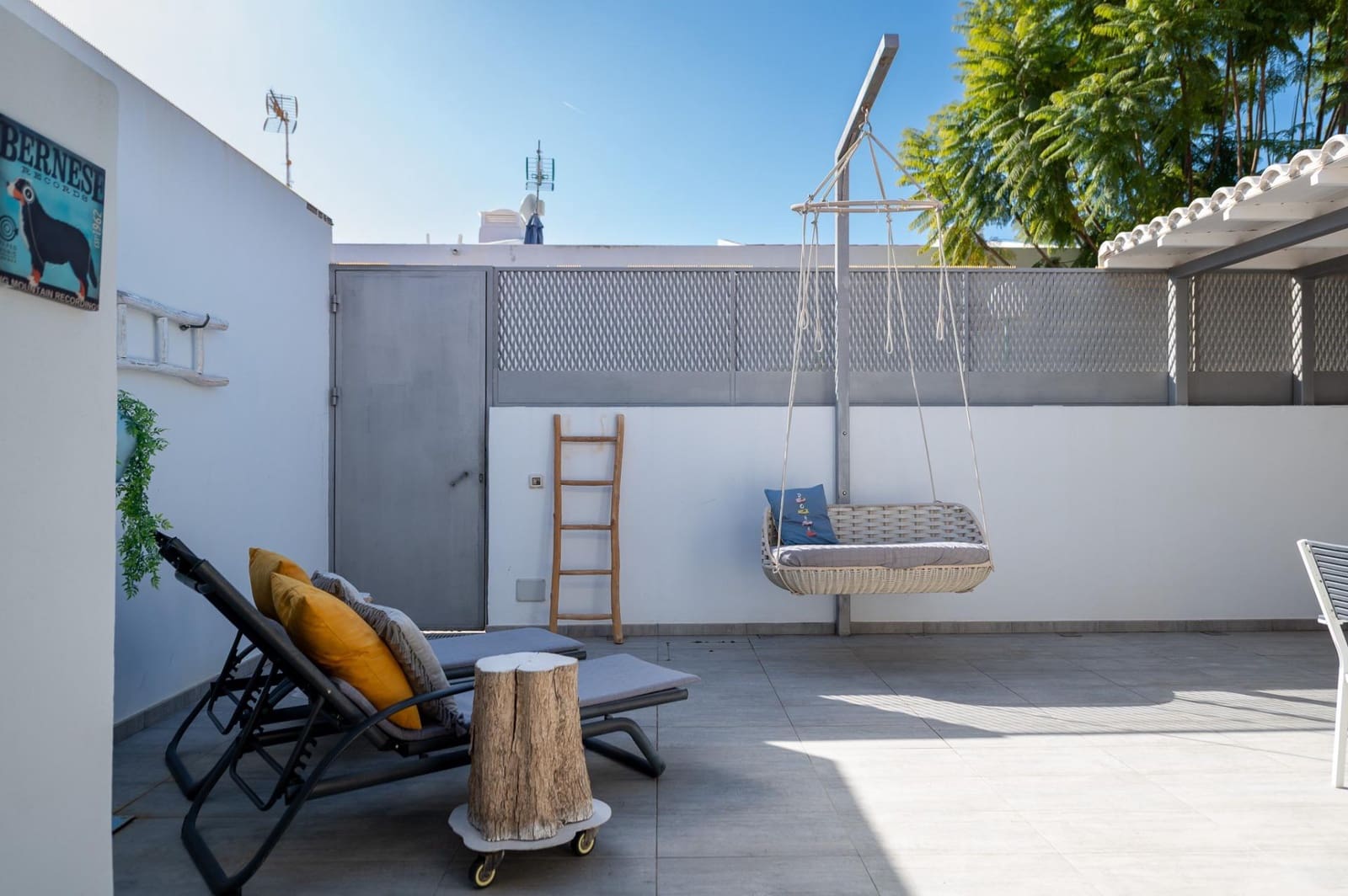 4 bedroom Bungalow for sale in Maspalomas with pool - € 689,000 (Ref: 9551518)