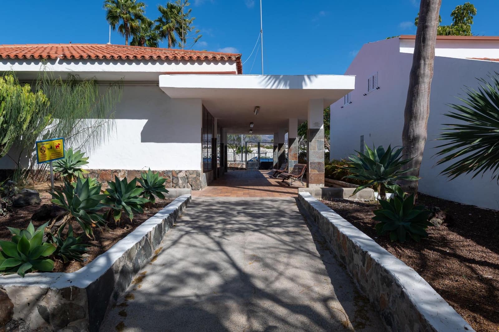 4 bedroom Bungalow for sale in Maspalomas with pool - € 689,000 (Ref: 9551518)