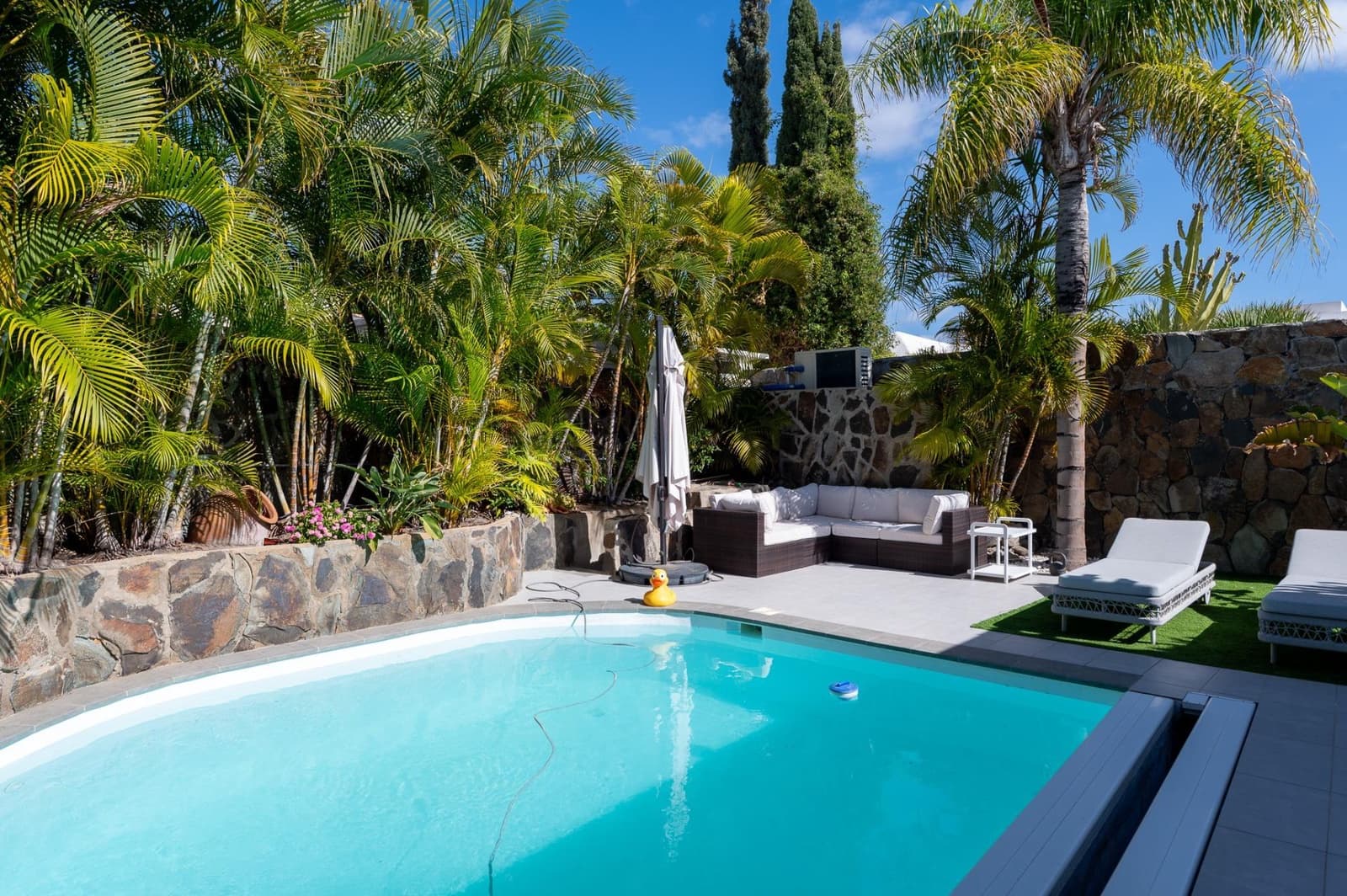 3 Zimmer Bungalow zu verkaufen in Maspalomas mit Pool - 895.000 € (Ref: 9555852)