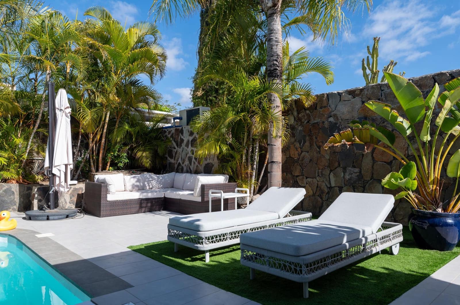 3 Zimmer Bungalow zu verkaufen in Maspalomas mit Pool - 895.000 € (Ref: 9555852)