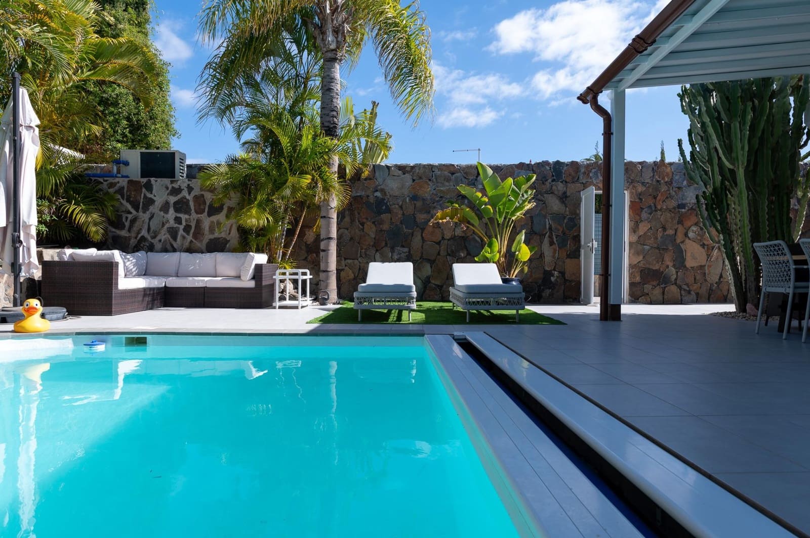 3 Zimmer Bungalow zu verkaufen in Maspalomas mit Pool - 895.000 € (Ref: 9555852)