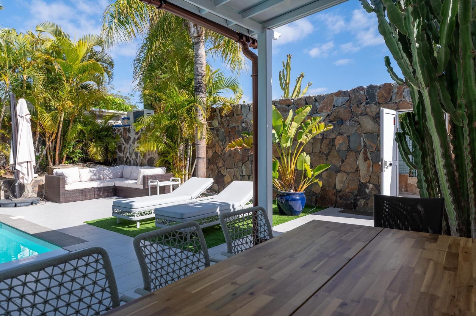 3 Zimmer Bungalow zu verkaufen in Maspalomas mit Pool - 895.000 € (Ref: 9555852)