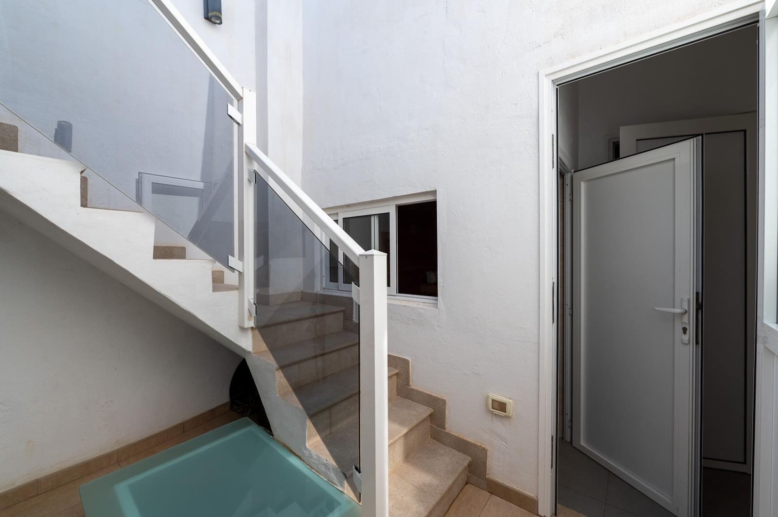 3 bedroom Apartment for sale in San Bartolome de Tirajana - € 360,000 (Ref: 9571191)