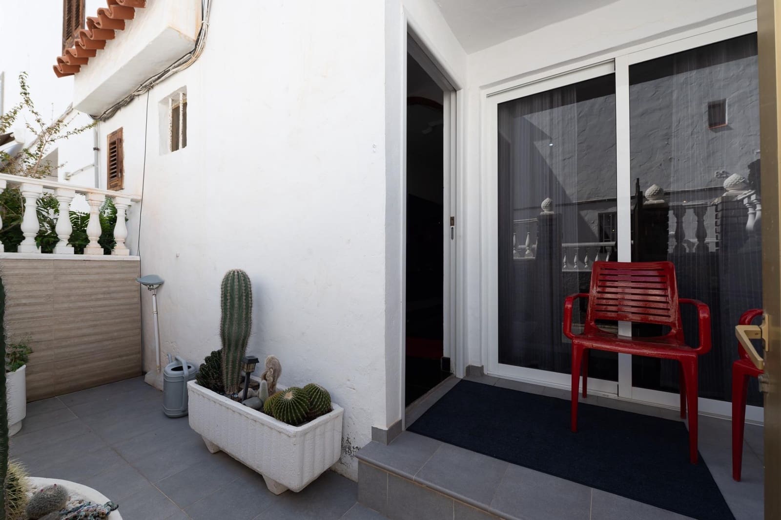 3 bedroom Apartment for sale in San Bartolome de Tirajana - € 360,000 (Ref: 9571191)