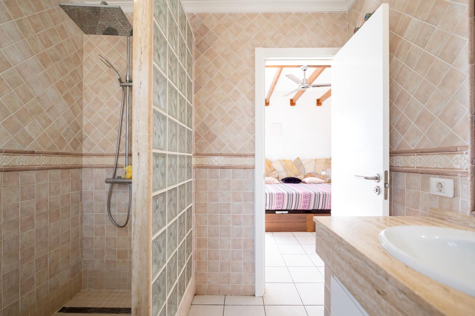 5 slaapkamer Villa te koop in Montana la Data met zwembad garage - € 846.000 (Ref: 9574643)