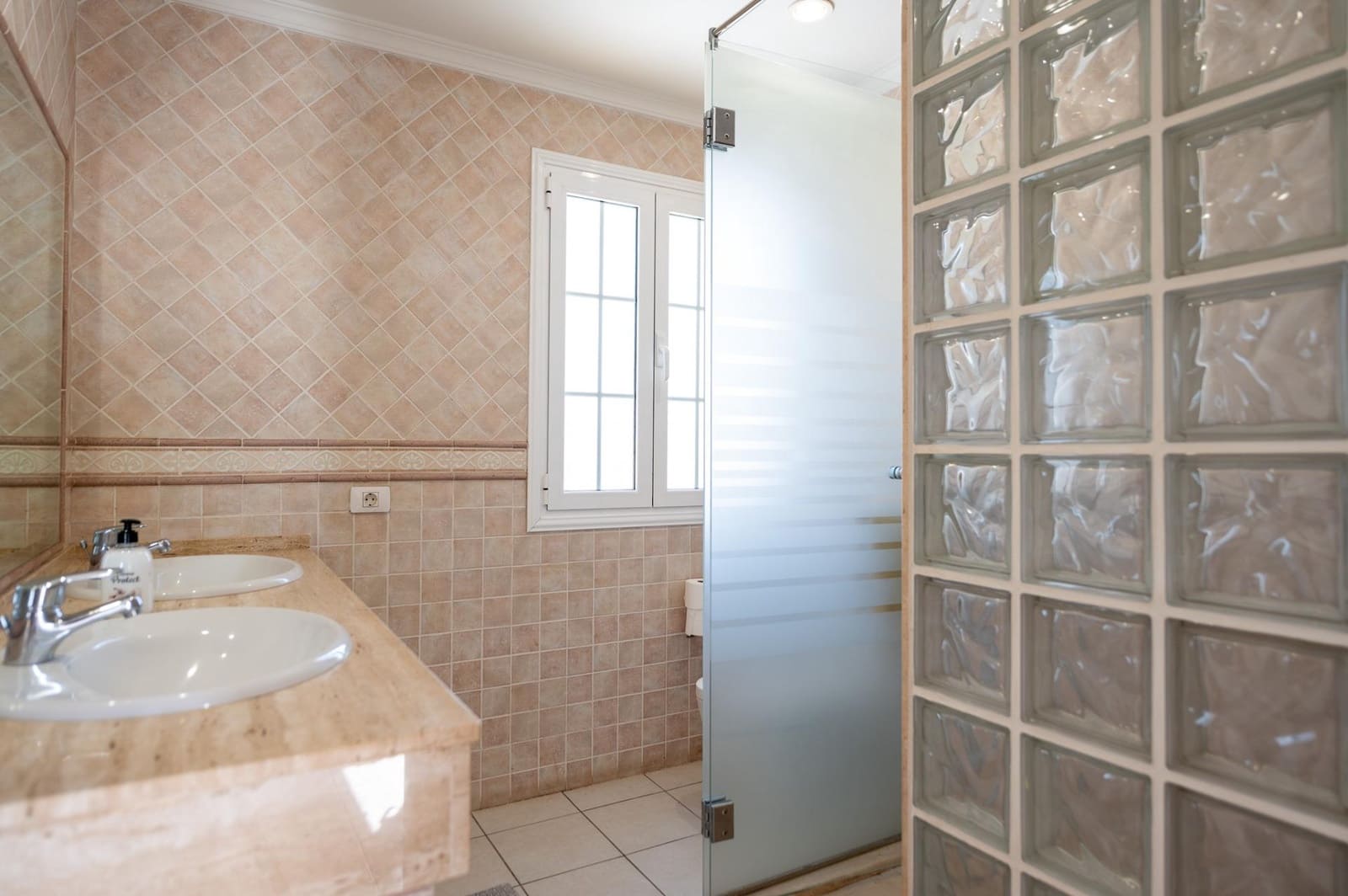 5 slaapkamer Villa te koop in Montana la Data met zwembad garage - € 846.000 (Ref: 9574643)