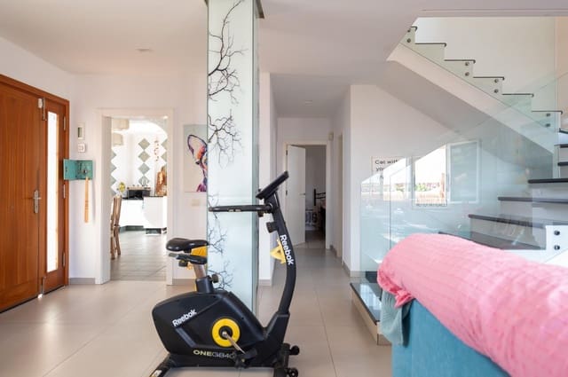 5 slaapkamer Villa te koop in Montaña la Data, San Bartolomé de Tirajana met zwembad garage - € 846.000 (Ref: 9574643)