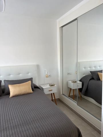 1 bedroom Apartment for rent in Corralejo, La Oliva with pool - € 2,000 (Ref: 9615470)