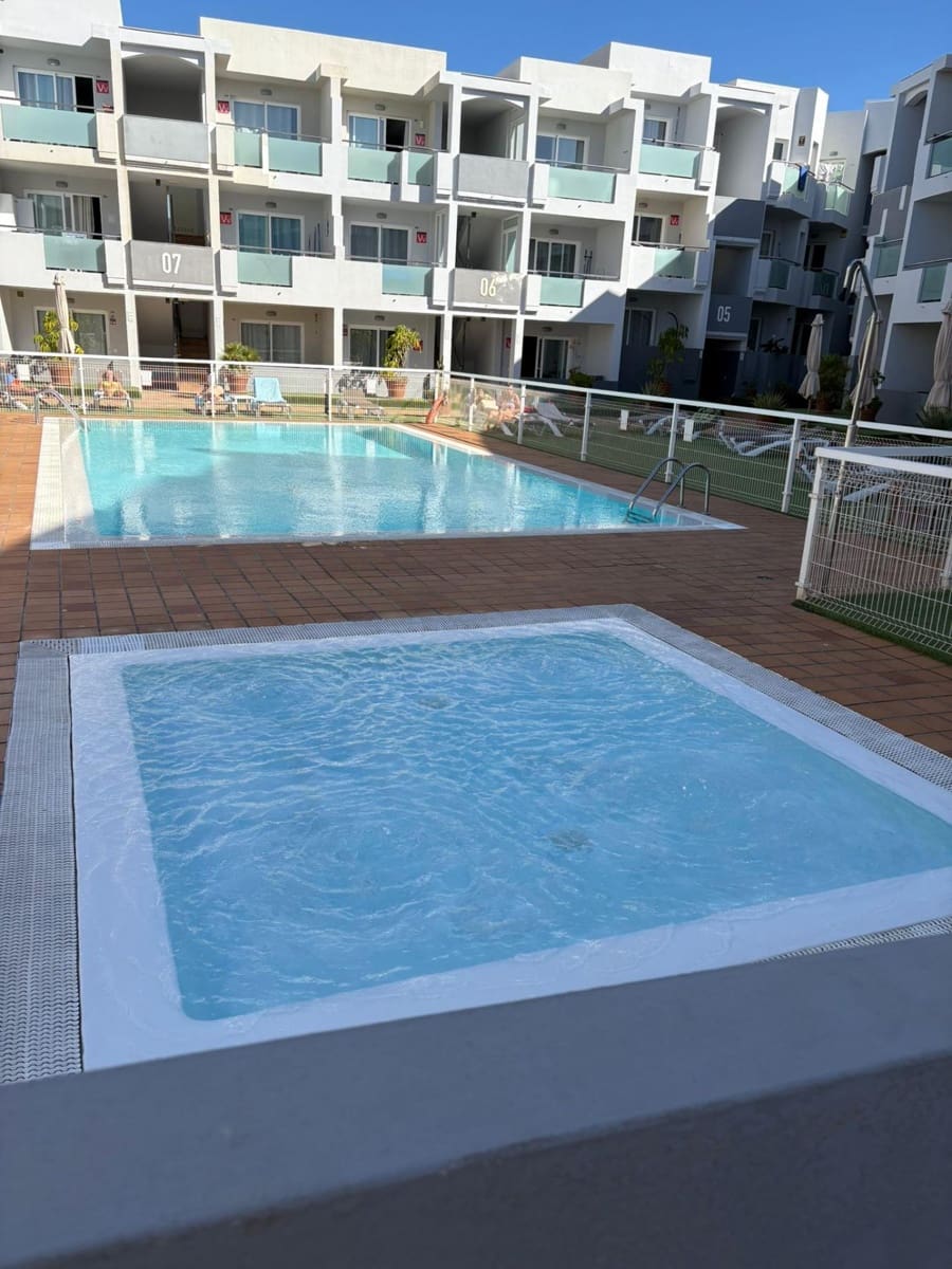 1 soverom Leilighet til leie i Corralejo med svømmebasseng - € 2 000 (Ref: 9615470)