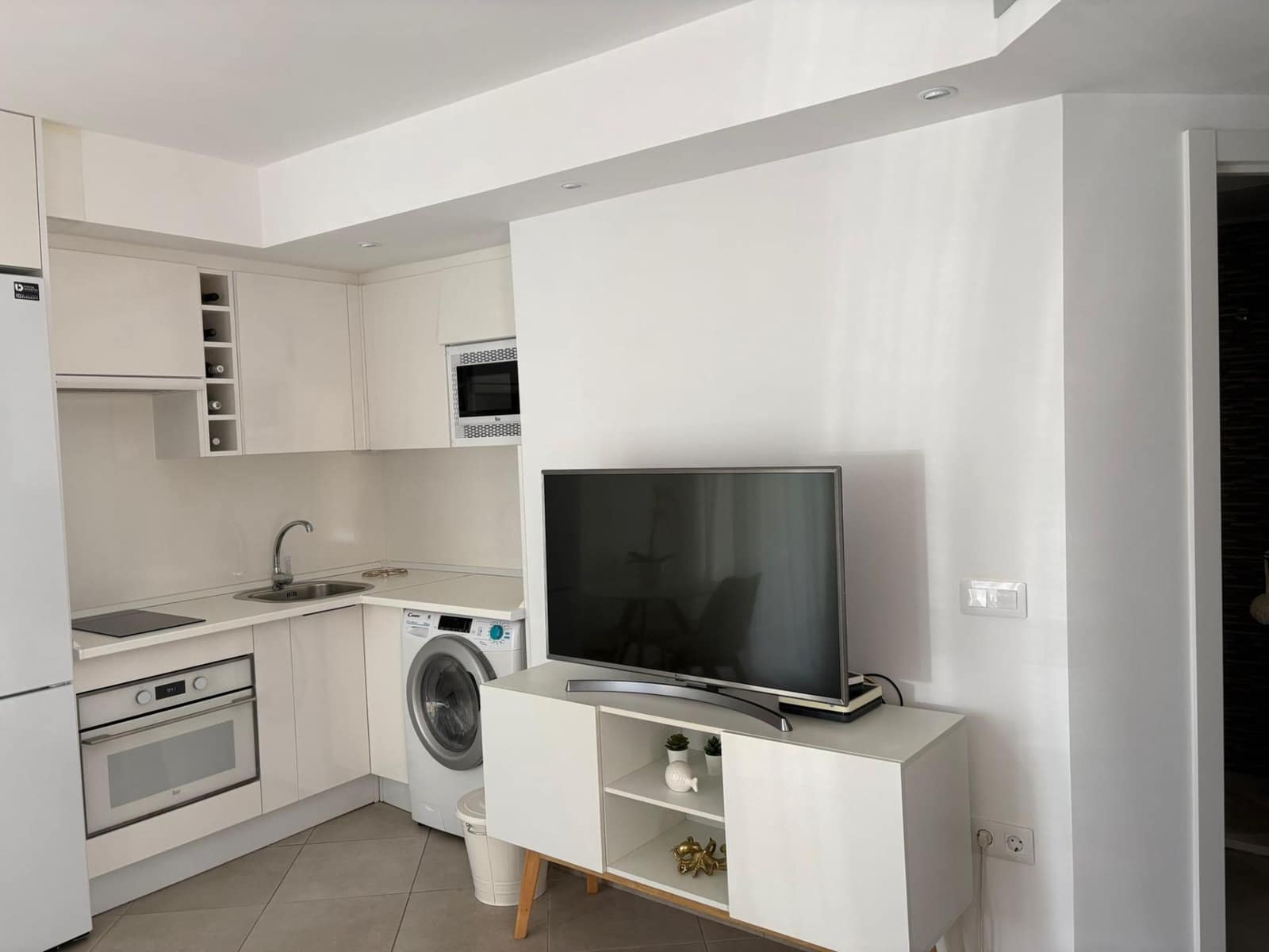 1 soverom Leilighet til leie i Corralejo med svømmebasseng - € 2 000 (Ref: 9615470)