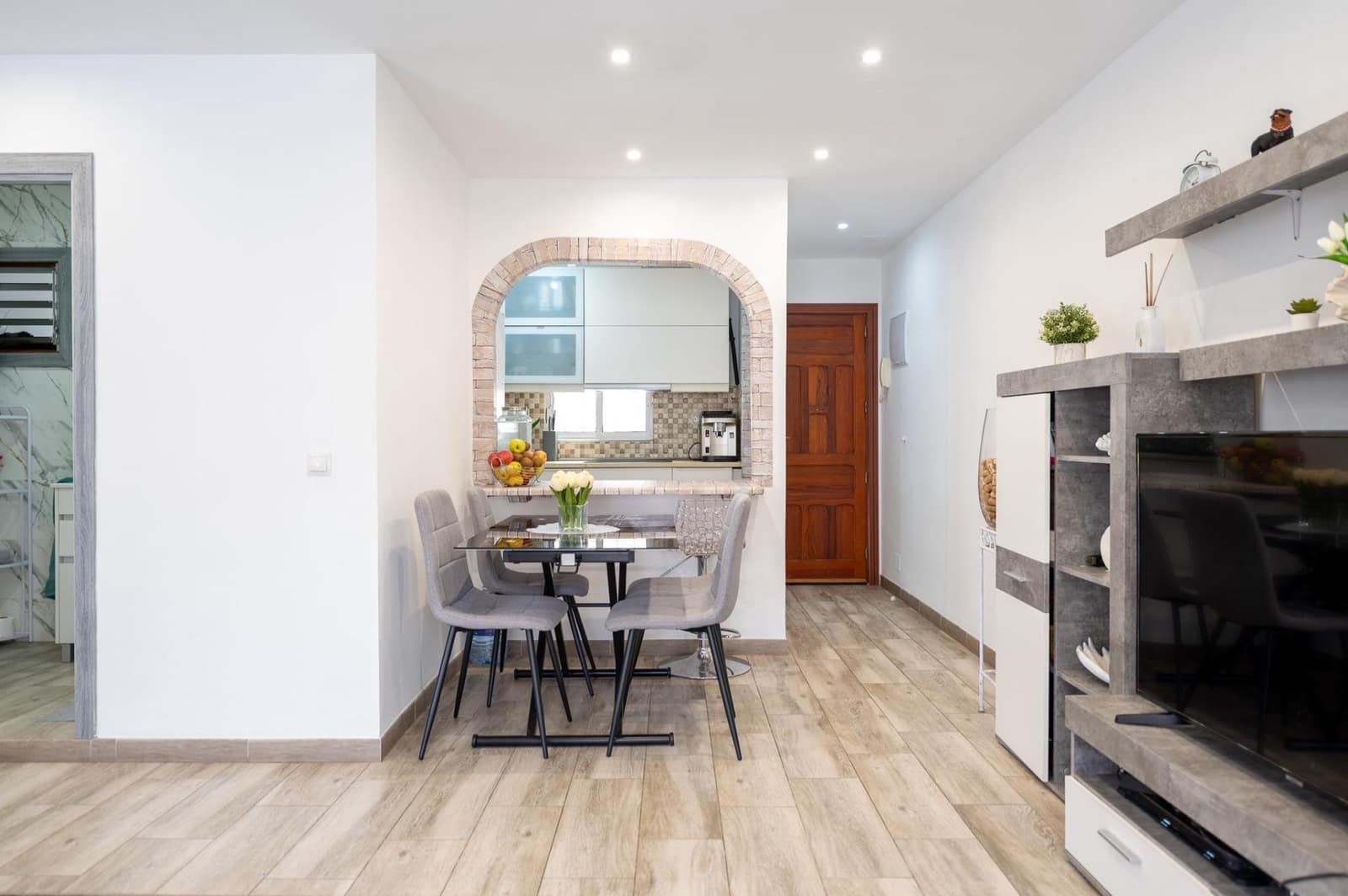 2 bedroom Flat for sale in San Bartolome de Tirajana - € 265,000 (Ref: 9656112)