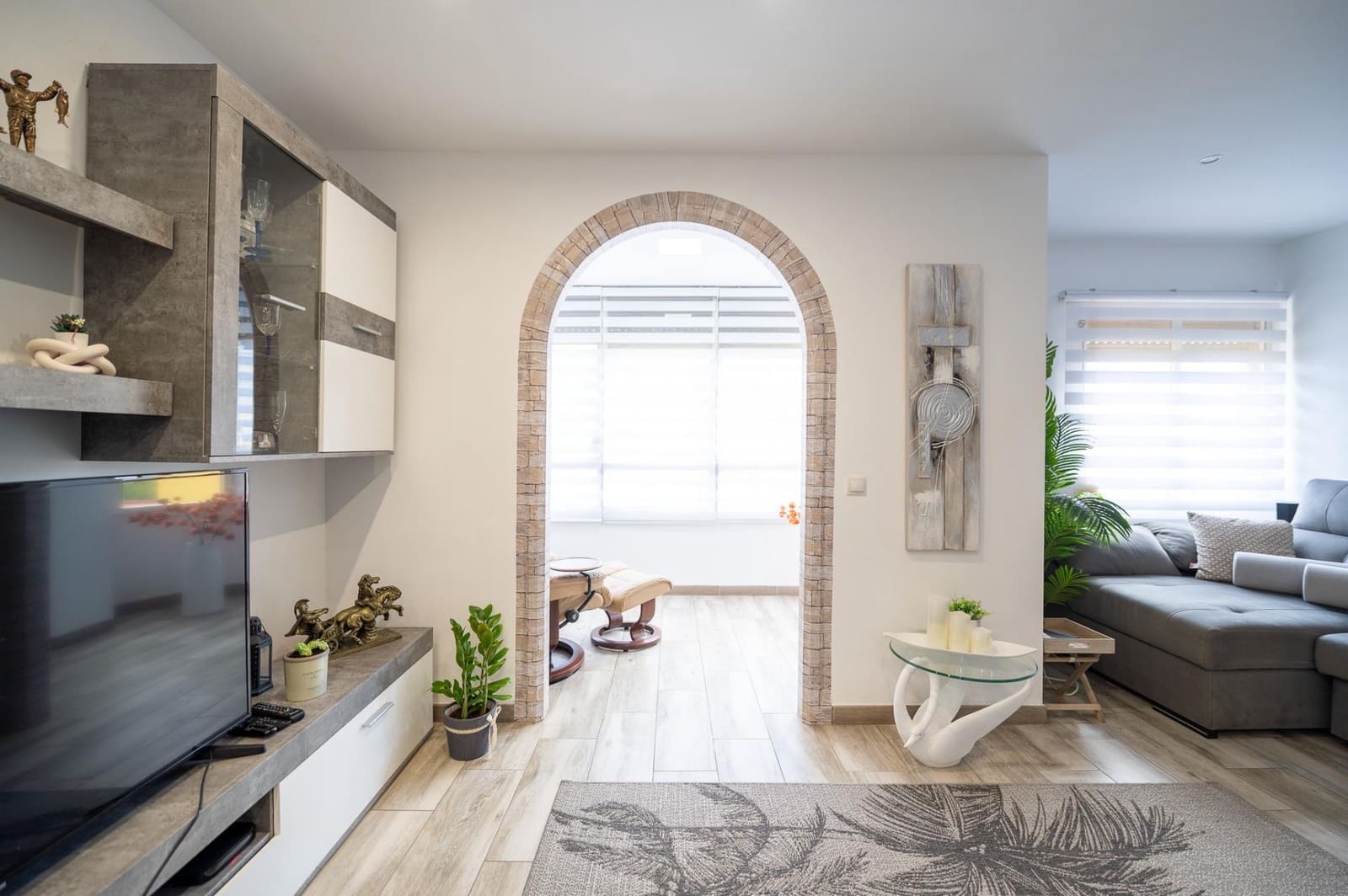 2 bedroom Flat for sale in San Bartolome de Tirajana - € 265,000 (Ref: 9656112)