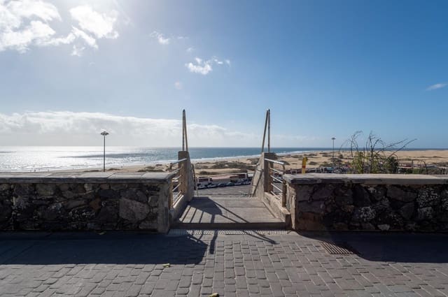 1 quarto Apartamento de Praia para venda em Playa del Inglés, San Bartolomé de Tirajana com piscina - 279 000 € (Ref: 9656114)