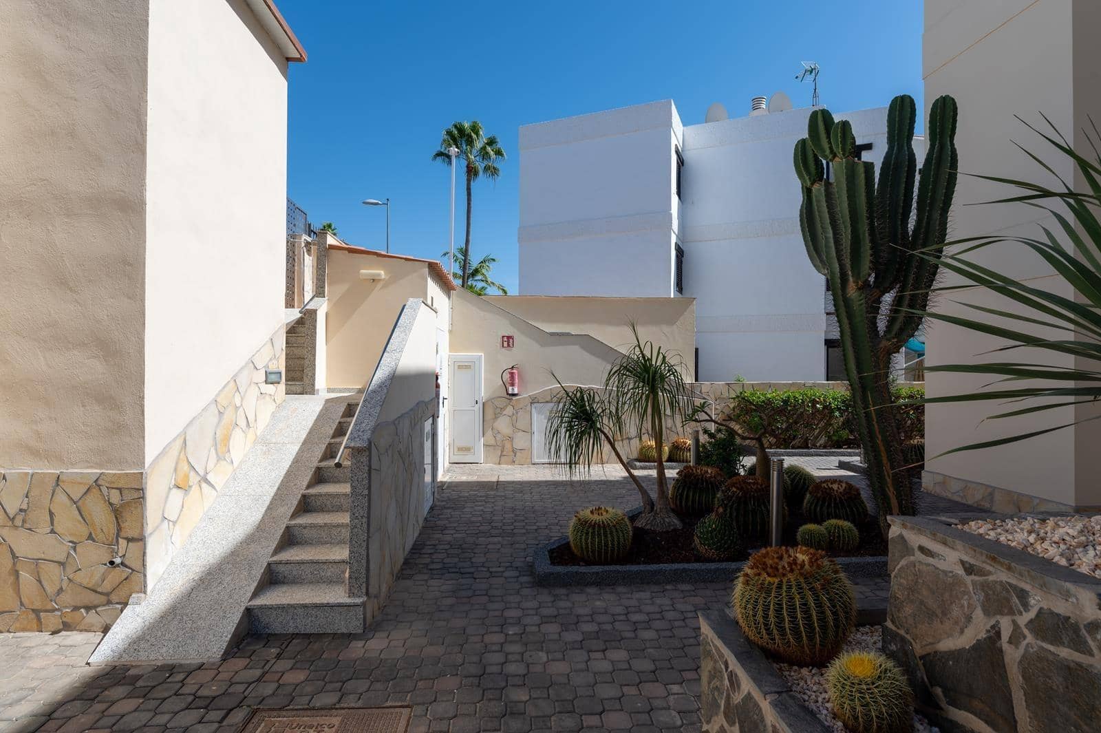 1 bedroom Beach Apartment for sale in Playa del Ingles with pool - € 279,000 (Ref: 9656114)