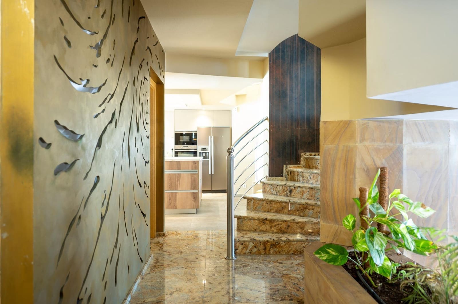 5 bedroom Villa for sale in San Bartolome de Tirajana with pool - € 1,150,000 (Ref: 9659456)