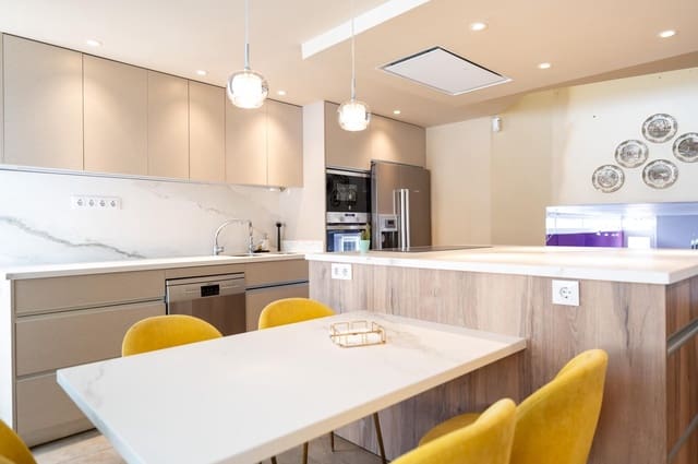 5 soverom Villa til salgs i San Bartolomé de Tirajana med svømmebasseng - € 1 150 000 (Ref: 9659456)