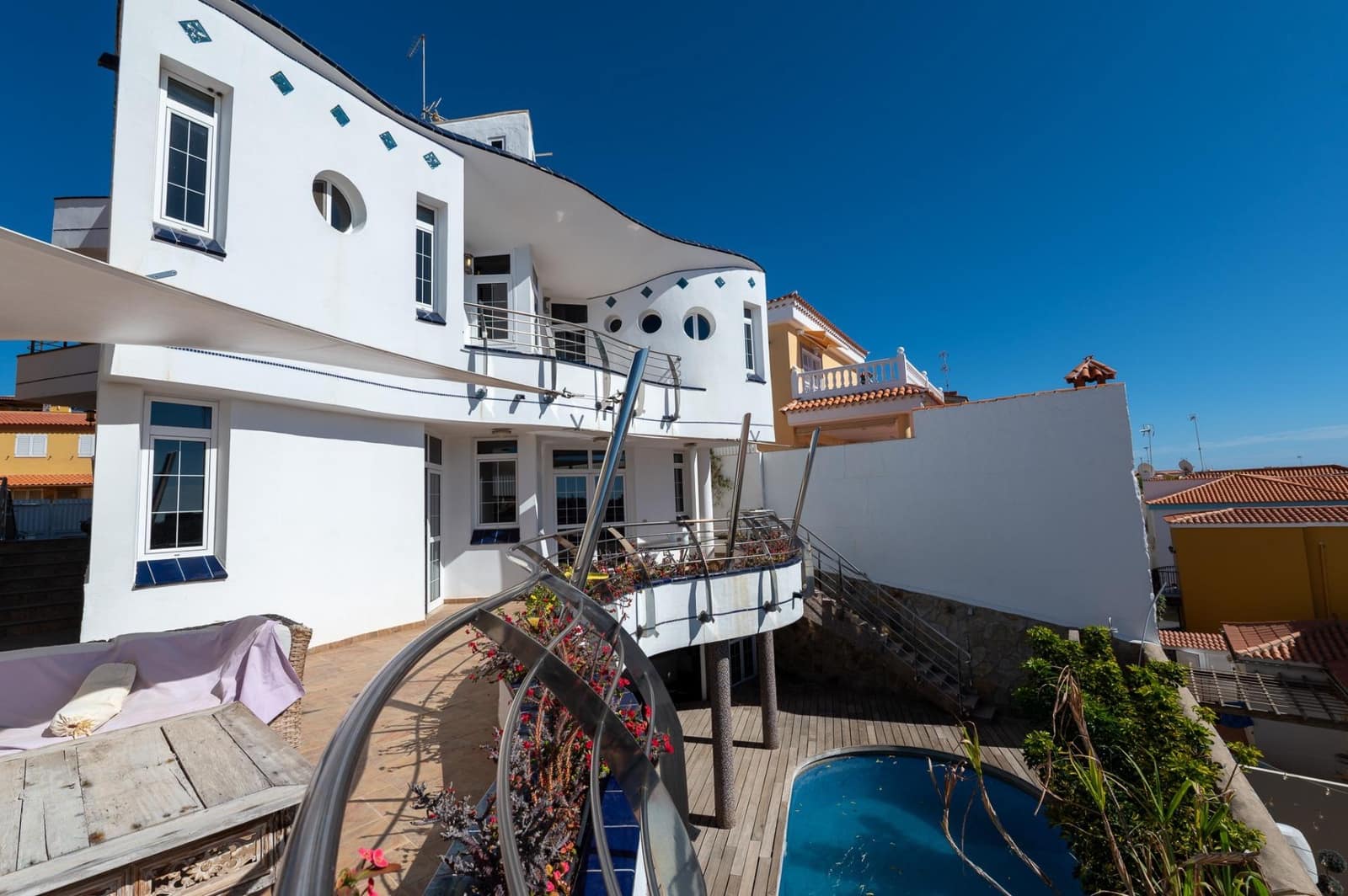 5 bedroom Villa for sale in San Bartolome de Tirajana with pool - € 1,150,000 (Ref: 9659456)