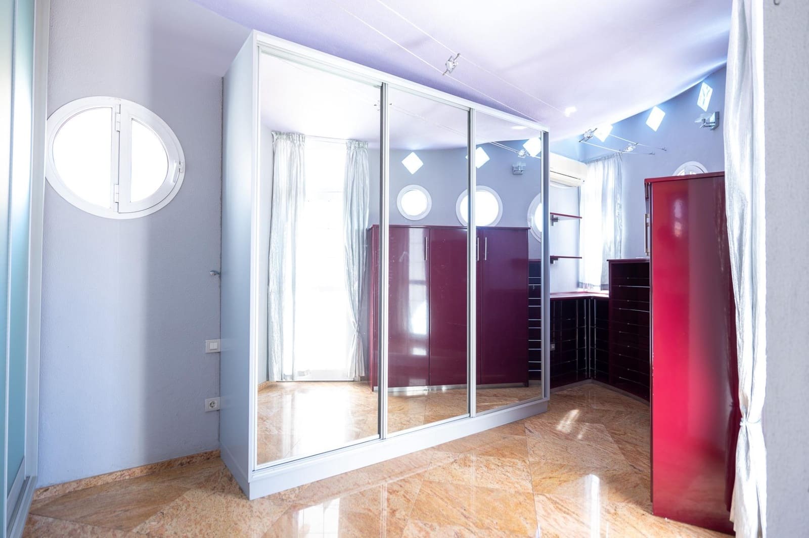 5 bedroom Villa for sale in San Bartolome de Tirajana with pool - € 1,150,000 (Ref: 9659456)