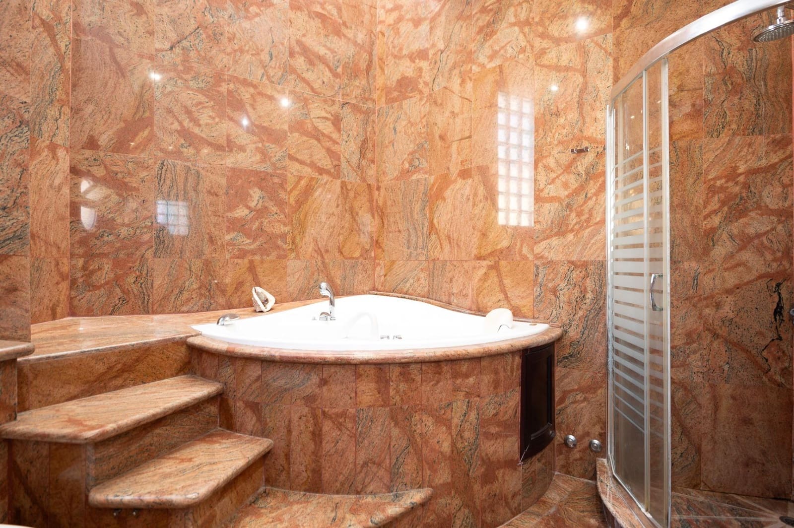 5 bedroom Villa for sale in San Bartolome de Tirajana with pool - € 1,150,000 (Ref: 9659456)