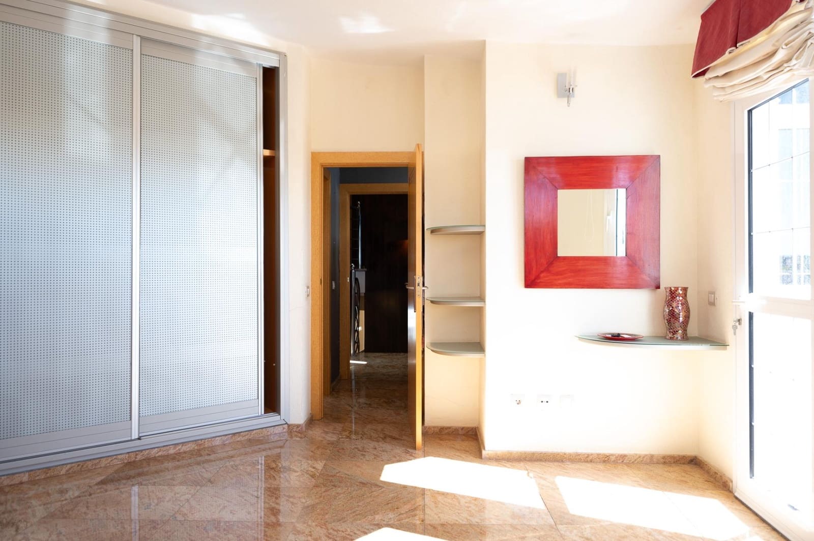 5 bedroom Villa for sale in San Bartolome de Tirajana with pool - € 1,150,000 (Ref: 9659456)