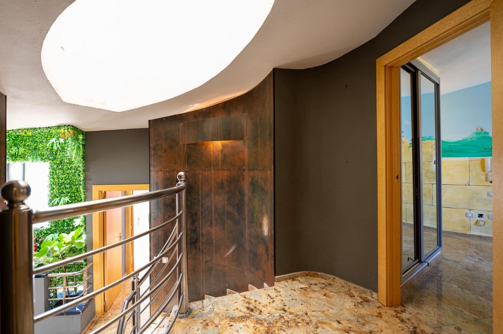 5 bedroom Villa for sale in San Bartolome de Tirajana with pool - € 1,150,000 (Ref: 9659456)