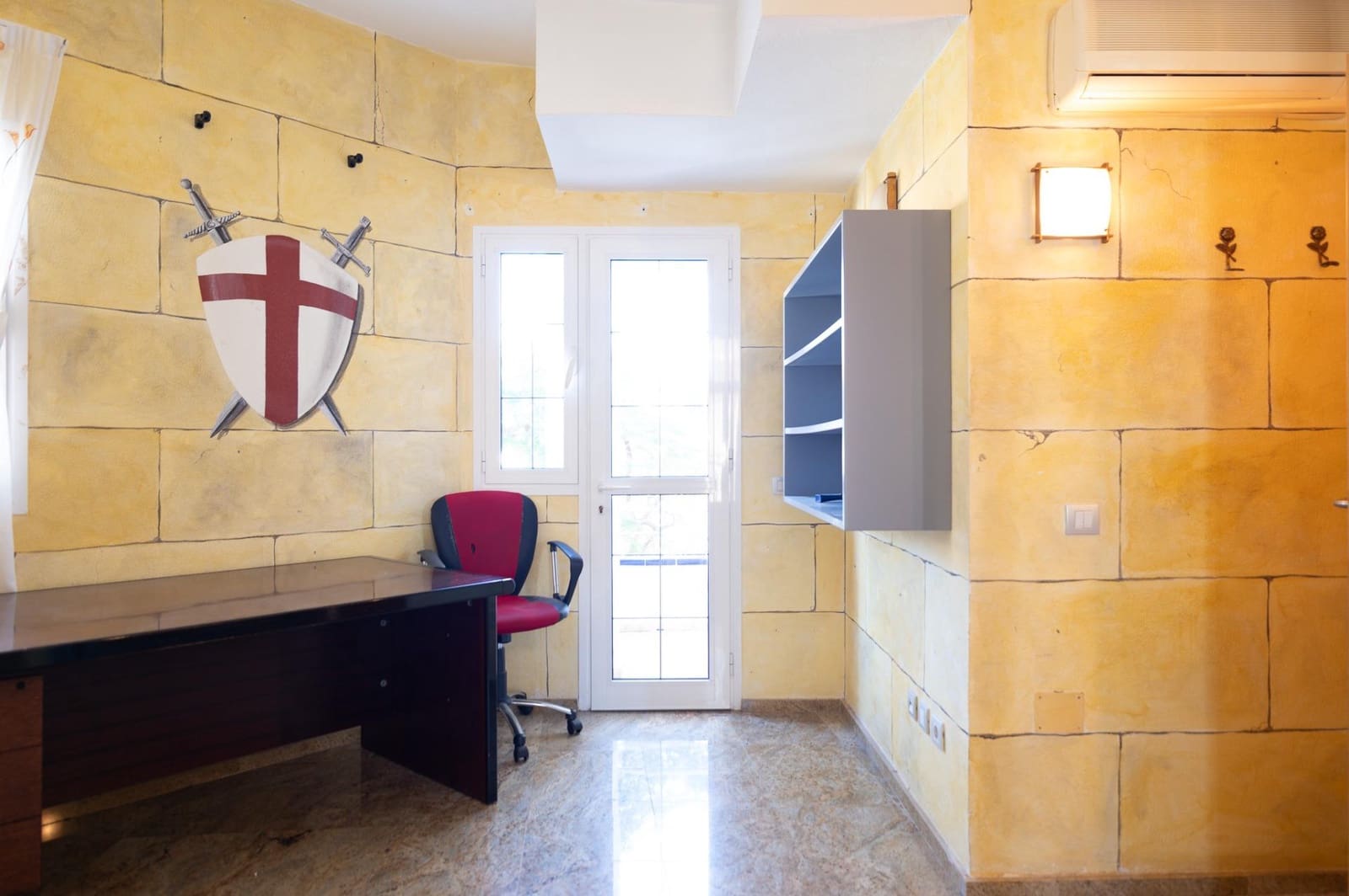 5 bedroom Villa for sale in San Bartolome de Tirajana with pool - € 1,150,000 (Ref: 9659456)