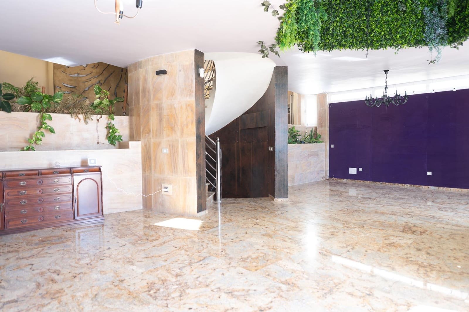 5 bedroom Villa for sale in San Bartolome de Tirajana with pool - € 1,150,000 (Ref: 9659456)