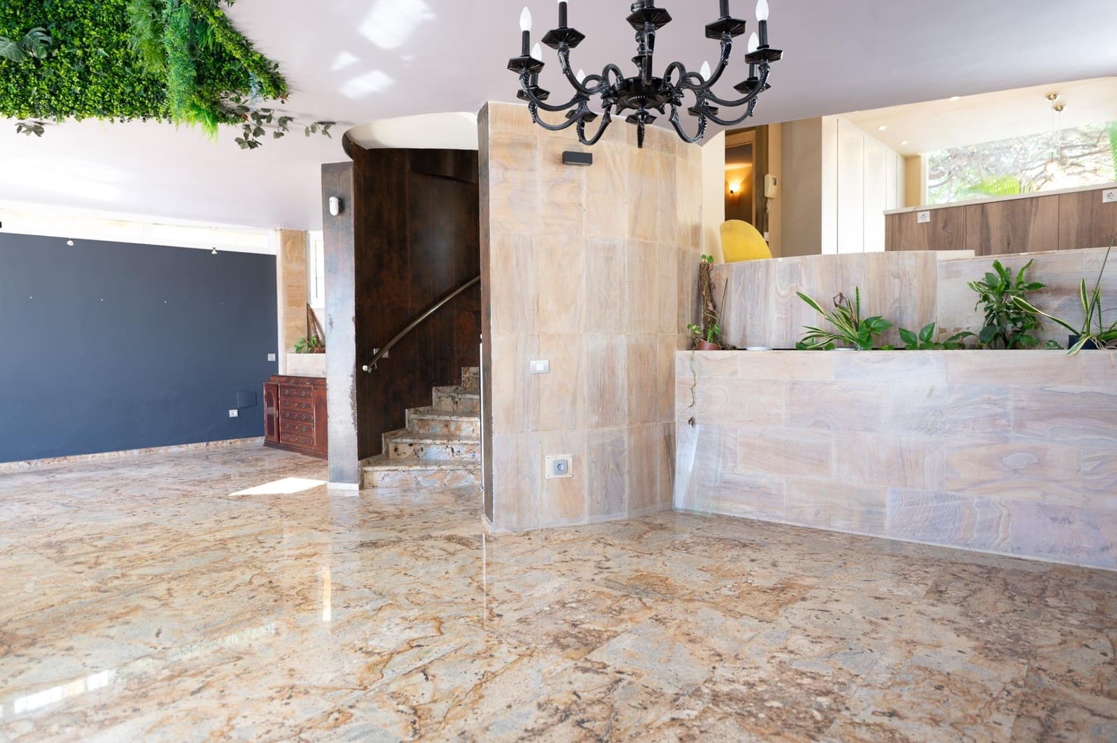 5 bedroom Villa for sale in San Bartolome de Tirajana with pool - € 1,150,000 (Ref: 9659456)