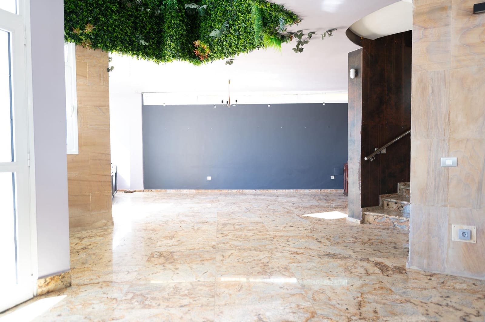 5 bedroom Villa for sale in San Bartolome de Tirajana with pool - € 1,150,000 (Ref: 9659456)