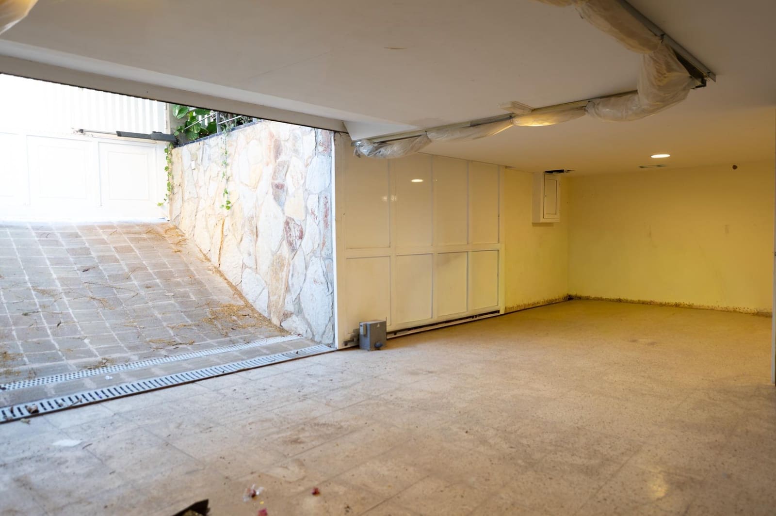 5 bedroom Villa for sale in San Bartolome de Tirajana with pool - € 1,150,000 (Ref: 9659456)