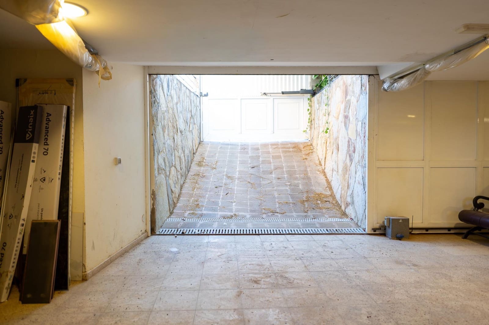 5 bedroom Villa for sale in San Bartolome de Tirajana with pool - € 1,150,000 (Ref: 9659456)